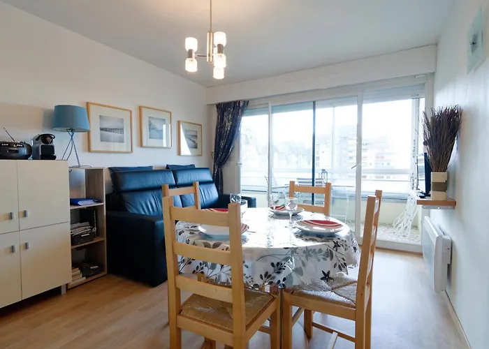 Label Bleu - 300m De La * 库尔瑟勒·苏尔·梅尔